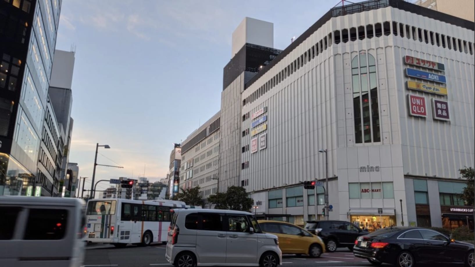 天神の交差点写真