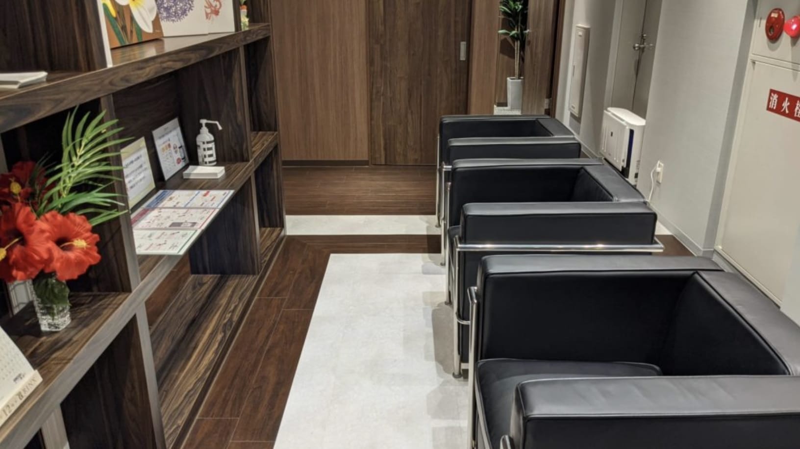 リンクス福岡天神店のロビーの様子　ソファ